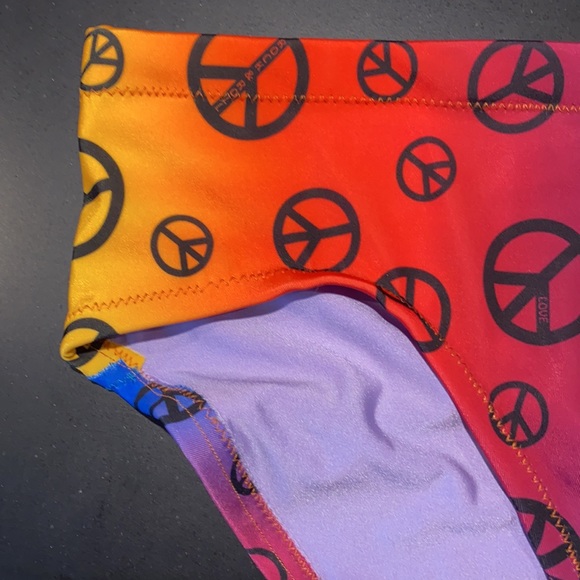 Men’s “peace” swim brief XL - Picture 6 of 9
